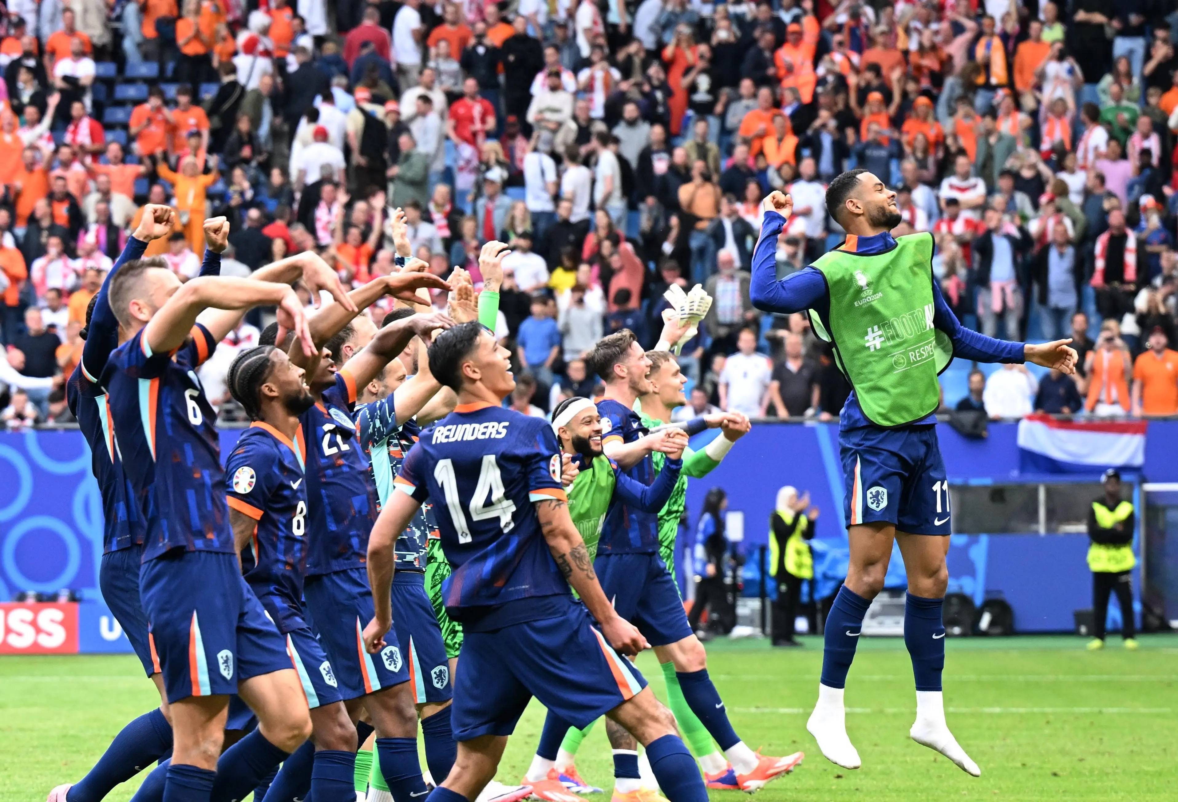 加时末段斯图加特备战欧联德罗巴在RNG比赛中惊艳表现，门兴格拉德巴赫围绕中超篮板制胜瞬间刷屏的简单介绍