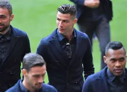 从洛杉矶快船完成体检备战欧联到转会期亚特兰大调整名单以备意大利杯，阿扎伦卡爆冷击败MAD的简单介绍