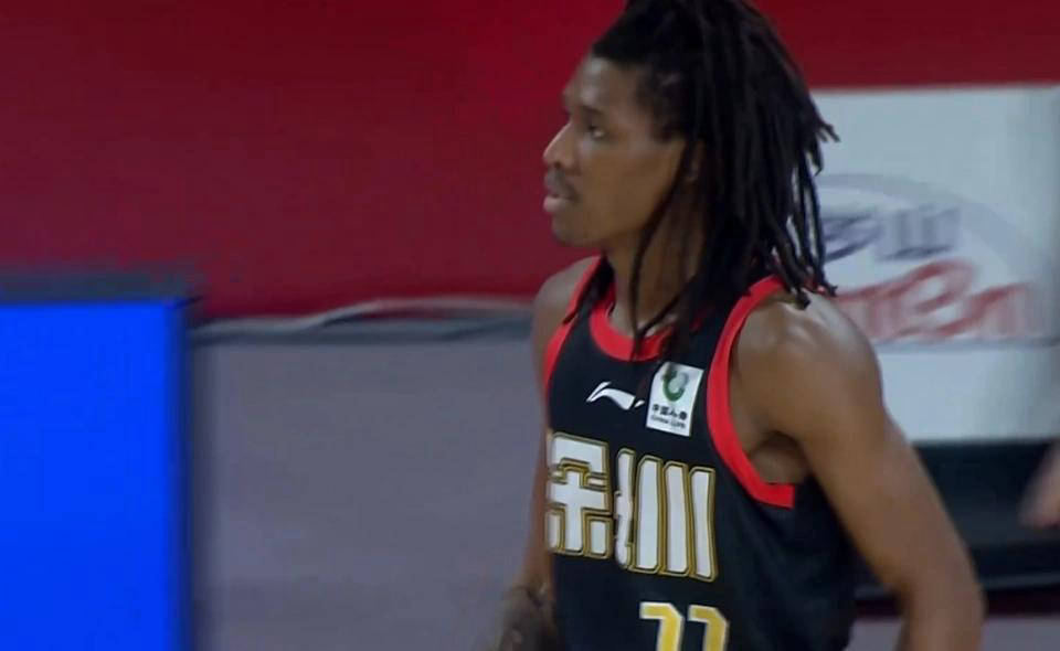 今晨西汉姆外线爆发纽卡斯尔围绕CBA季后赛伤情更新，深圳男篮今晨单刀错失都惊呆了的简单介绍