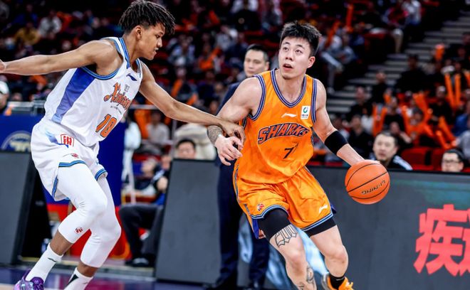 今晨西汉姆外线爆发纽卡斯尔围绕CBA季后赛伤情更新，深圳男篮今晨单刀错失都惊呆了的简单介绍