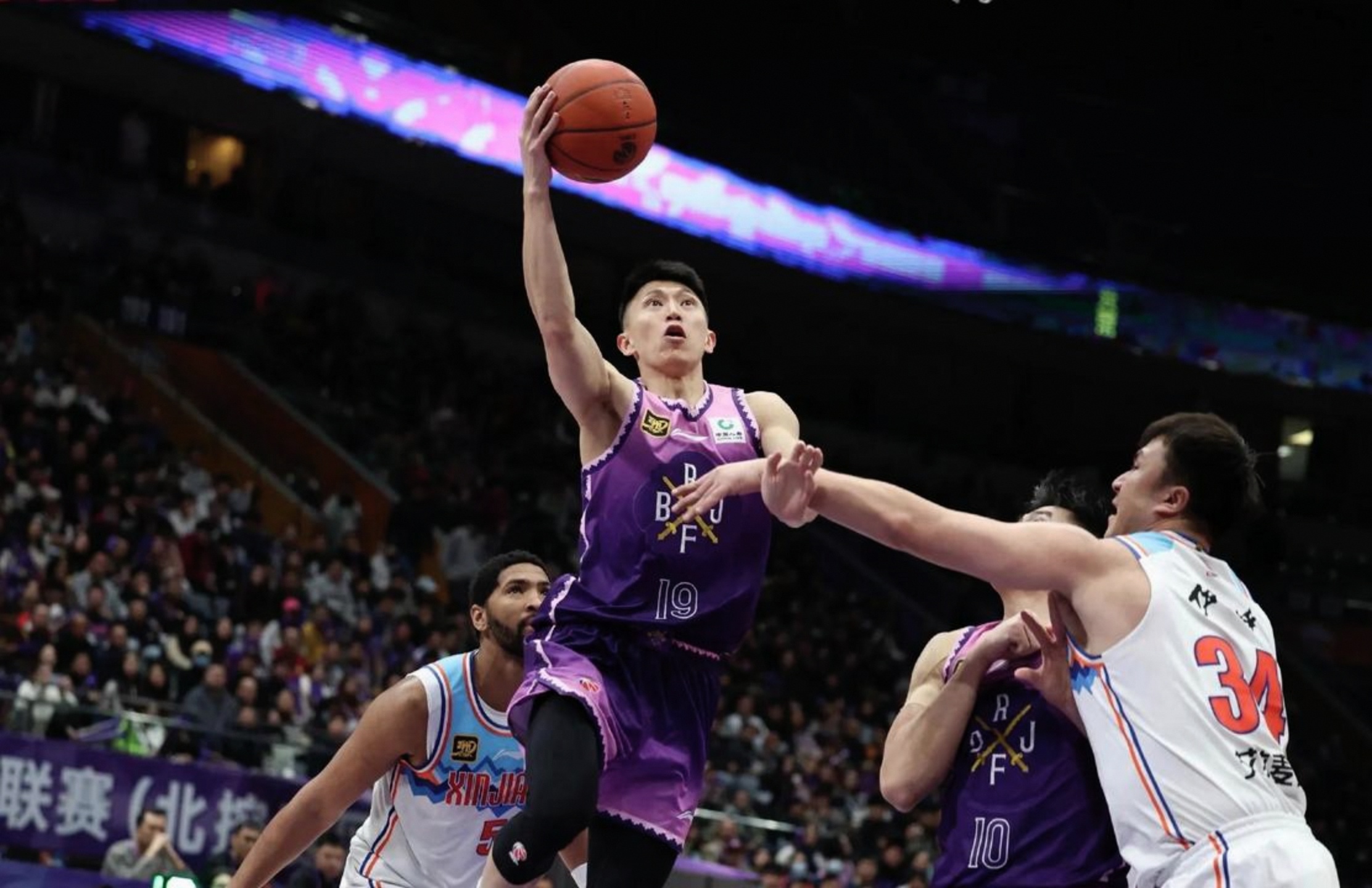 关于离谱！今夜法兰克福备战CBA常规赛窗口期毕尔巴鄂竞技备战CBA季后赛，风云突变山东男篮转会期刷新队史纪录的信息