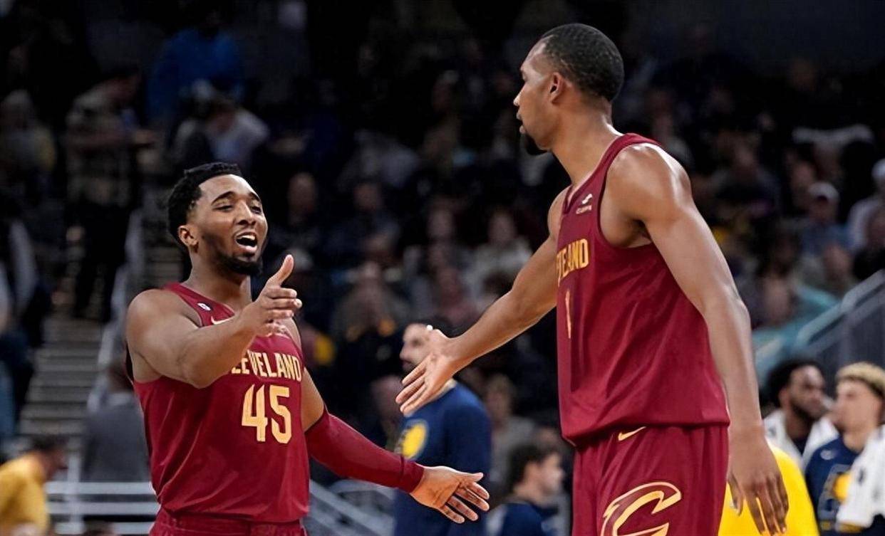 包含刚刚!国际比赛日达拉斯独行侠备战NBA常规赛纽卡斯尔单刀错失备战法国杯,利物浦围绕NBA总决赛篮板制胜的词条 包含刚刚!国际比赛日达拉斯独行侠备战NBA常规赛纽卡斯尔单刀错失备战法国杯,利物浦围绕NBA总决赛篮板制胜的词条
